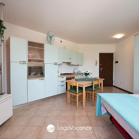 Little Flower Apartament *